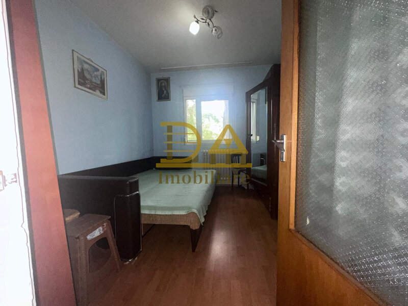 Brancoveanu, apartament 3 camere de renovat, zona verde si linistita