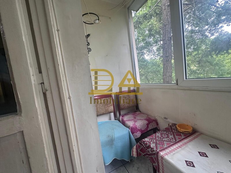Brancoveanu, apartament 3 camere de renovat, zona verde si linistita