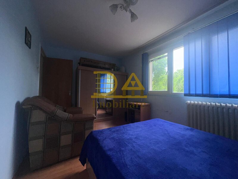 Brancoveanu, apartament 3 camere de renovat, zona verde si linistita