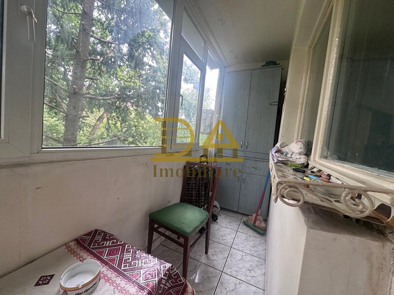 Brancoveanu, apartament 3 camere de renovat, zona verde si linistita