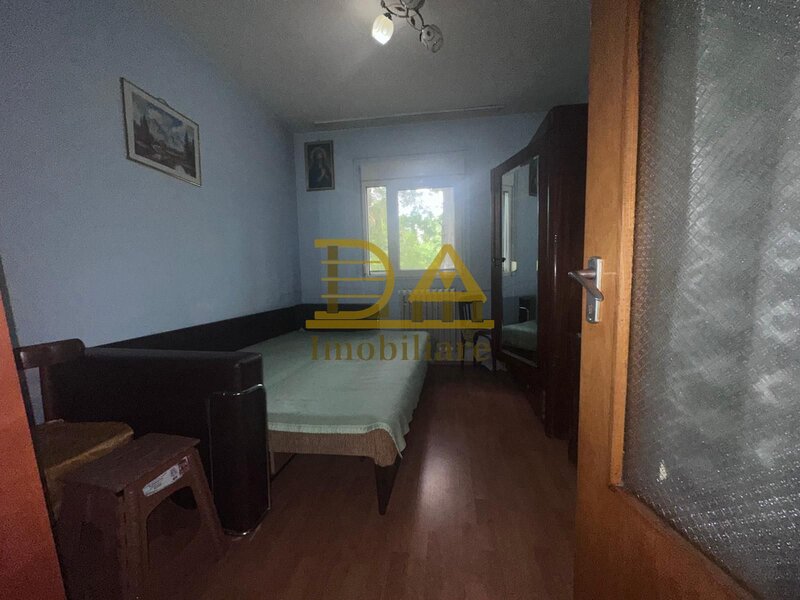 Brancoveanu, apartament 3 camere de renovat, zona verde si linistita